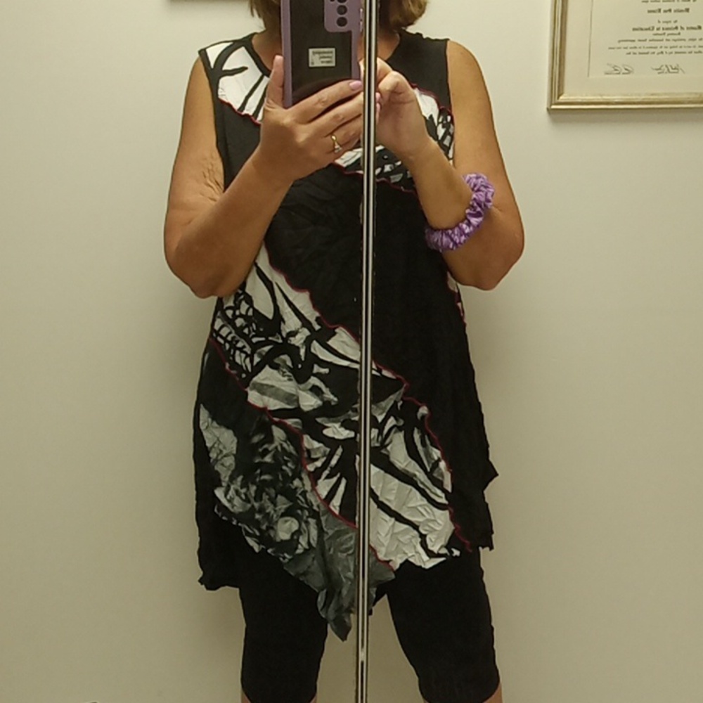 Women's boutique sleeveless elegant blouse - Picture 5 of 6